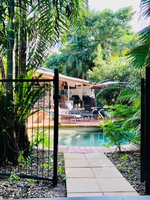 South Pacific Bed & Breakfast Clifton Beach Exteriör bild