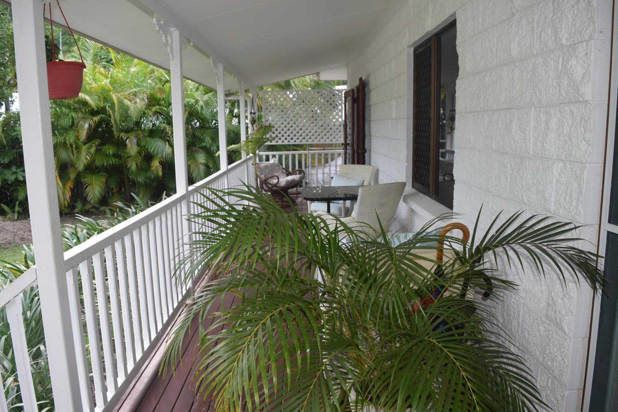 South Pacific Bed & Breakfast Clifton Beach Exteriör bild